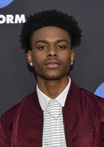 Aubrey Joseph
as Warren Wright