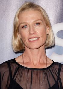 Jessica Tuck
as Caroline Ellis