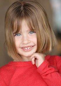 Ana Sophia Heger
as Lark Short