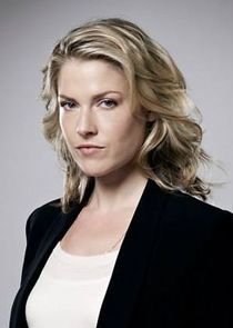 Ali Larter
as Crystal Quest