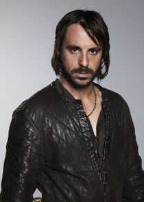 Emun Elliott
as Guilhem du Mas
