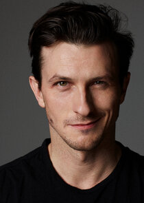 Viktor Åkerblom
as The Arbiter