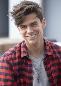 Sean H. Scully
as Walt Jr