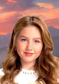Ella Anderson
as Piper Hart