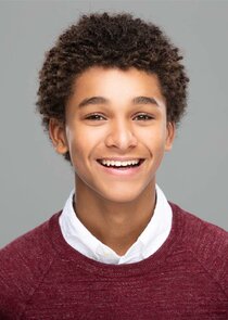 Jaden Michael
as Mickey Bolitar