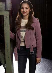 Olivia Rodrigo
as Nini Salazar-Roberts