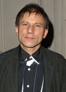 Simon McBurney
as Edgar Janssen