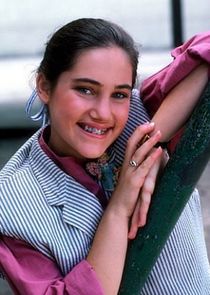 Amy Linker
as Lauren Hutchison