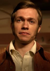 Greg Austin
as Travis Leich