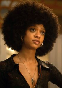 Tiffany Boone
as Roxy Jones