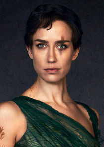 Ruta Gedmintas
as Serafina Pekkala