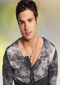 Cody Longo
as Eddie Duran