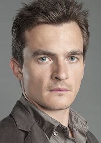 Rupert Friend
as Peter Quinn