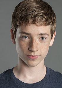 Jackson Pace
as Chris Brody