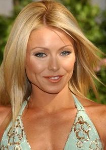 Kelly Ripa
as Faith Fairfield