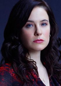 Caroline Dhavernas
as Dr. Alana Bloom