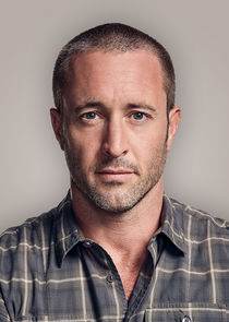 Alex O'Loughlin
as Steven McGarrett