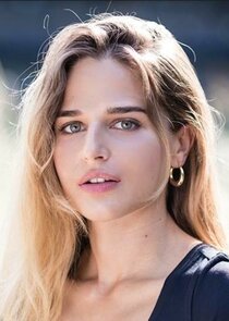 Stephanie Nur
as Aaliyah Amrohi