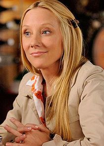 Anne Heche
as Jessica Haxon