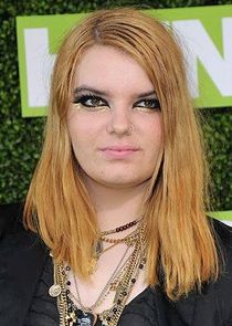 Sianoa Smit-McPhee
as Darby Drecker