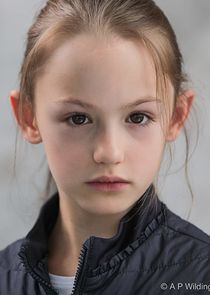 Amelie Bea Smith
as Eva