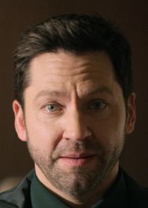 Michael Weston
as Lt. Frank Briggs, Jr.