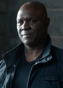 Robert Wisdom
as Caretaker