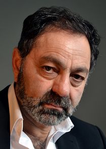 Nasser Memarzia
as Nawzad