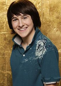 Mitchel Musso
as Oliver Oken