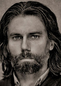Anson Mount
as Cullen Bohannon