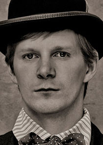 Ben Esler
as Sean McGinnes