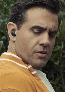 Bobby Cannavale
as Colin Belfast