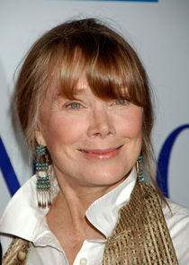 Sissy Spacek
as Ellen Bergman