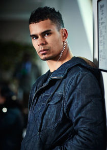 Mark Coles Smith
as Dylan Briggs