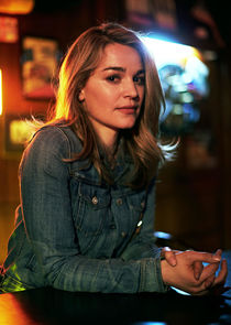 Laura Gordon
as Abby Carroll