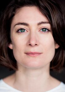 Daisy Badger
as Claire Hillman