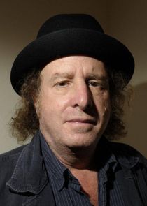 Steven Wright
as Leon
