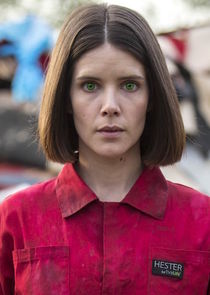 Sonya Cassidy
as Hester