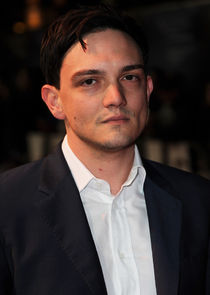 Sebastian Armesto
as Justice Josiah Hunt