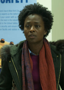 Medina Senghore
as Amanda Hansen