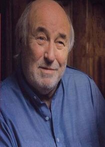 Bill Maynard
as Claude Greengrass