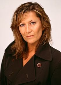 Kazia Pelka
as Maggie Bolton