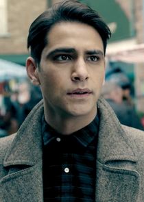 Luke Pasqualino
as Albert Hill