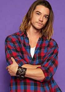 Craig Horner
as Sean