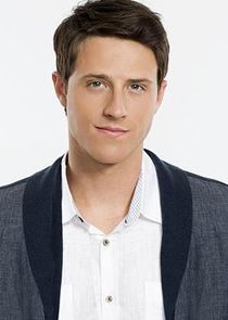 Shane Harper
as Ian Chandler
