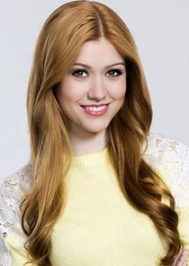 Katherine McNamara
as Harper Munroe