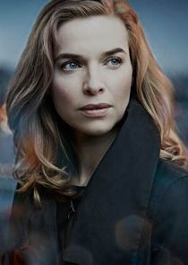 Thekla Reuten
as Gina Hawkes
