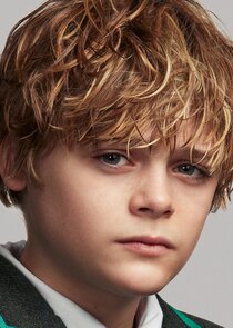 Billy Barratt
as Caspar Morrow