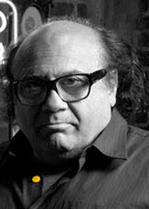 Danny DeVito
as Frank Reynolds