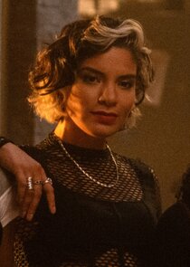 Shakira Barrera
as Roz Blood